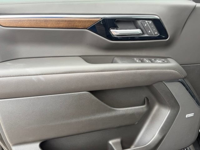 2026 Chevrolet Suburban High Country - Photo 11