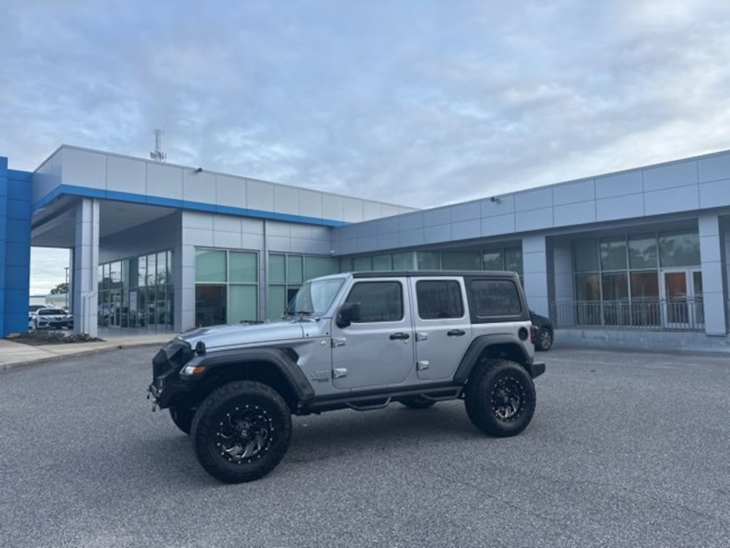 Used 2018 Jeep Wrangler Unlimited Sport S SUV