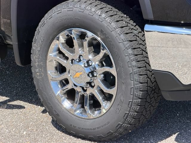2026 Chevrolet Silverado 2500 HD LTZ - Photo 9