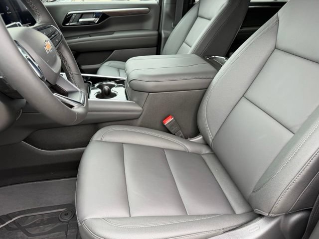 2026 Chevrolet Suburban LT - Photo 12