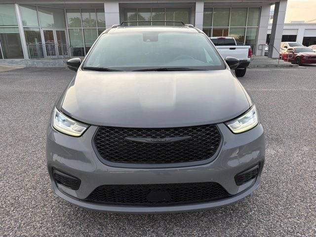 2C4RC1GGXSR560754