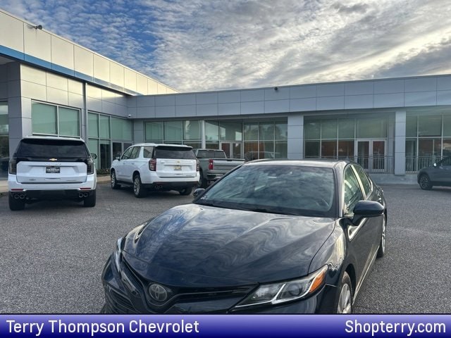 2018 Toyota Camry LE's photo