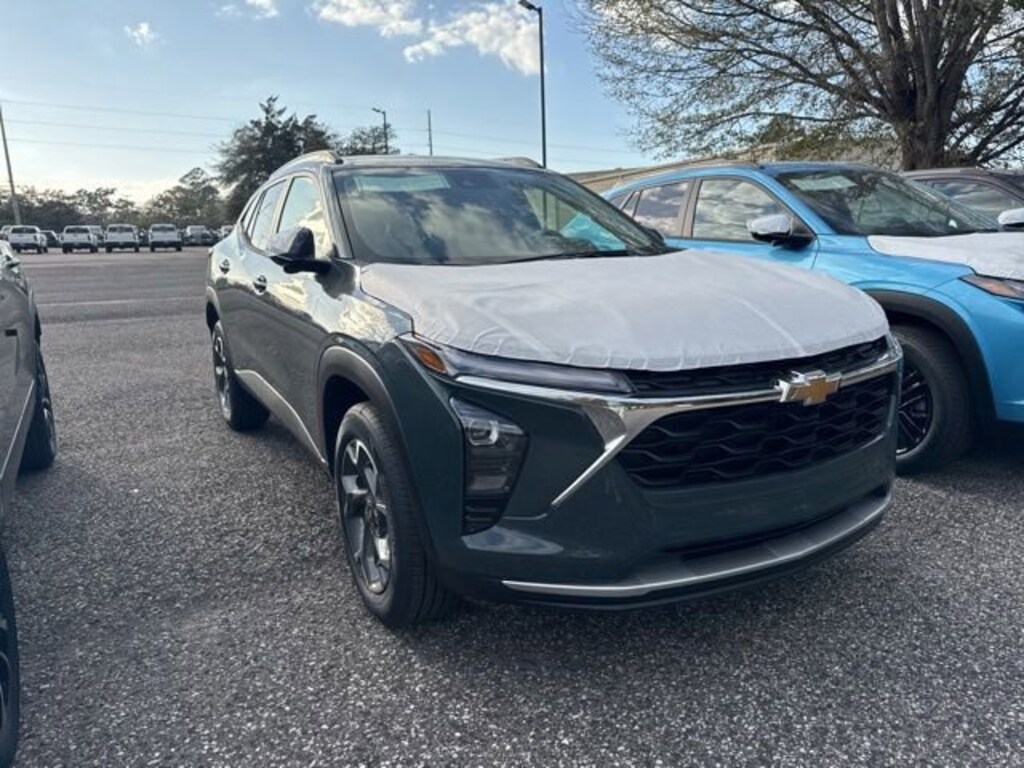 New 2026 Chevrolet Trax LT SUV