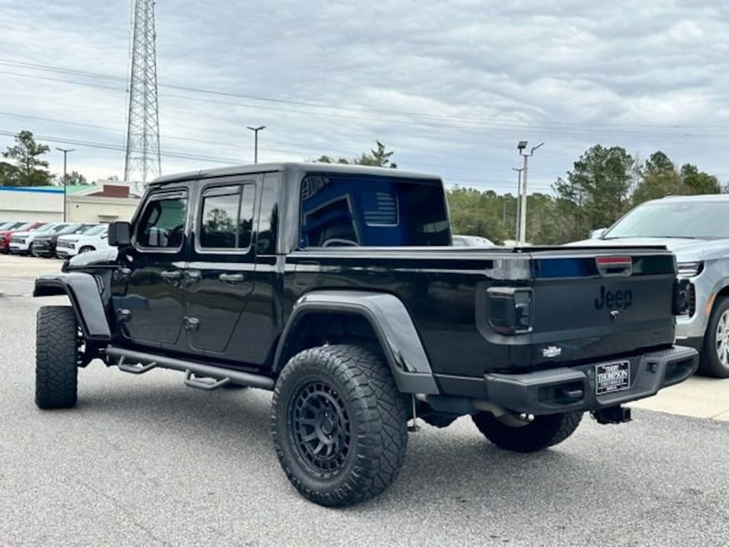 Used 2020 Jeep Gladiator Overland 4X4 Truck Crew Cab