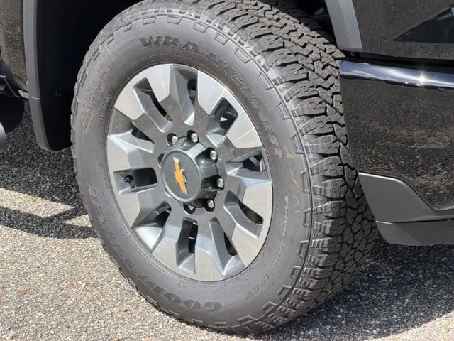 2026 Chevrolet Silverado 2500 HD Custom - Photo 9