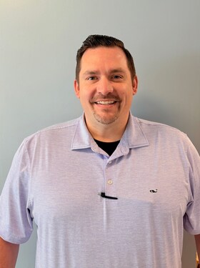 Staff member Lee Carter from dc04ee7f93fe
