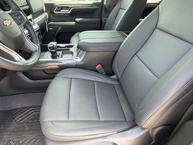 2026 Chevrolet Silverado 1500 LTZ - Photo 12