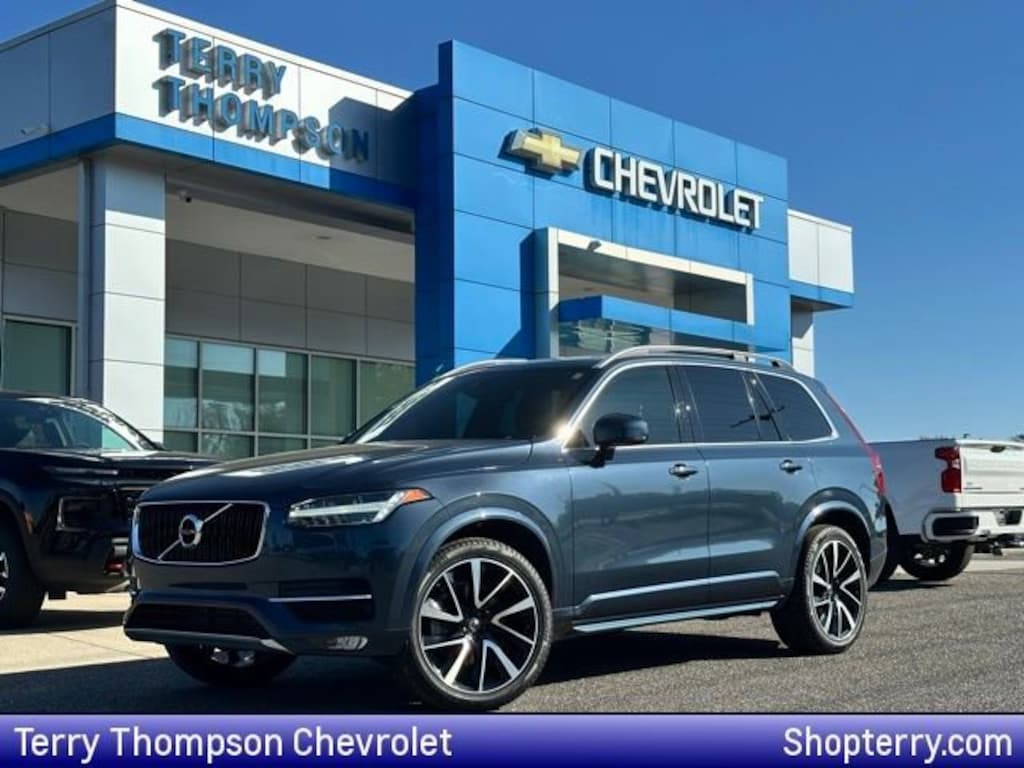 Used 2018 Volvo XC90 T6 Momentum SUV