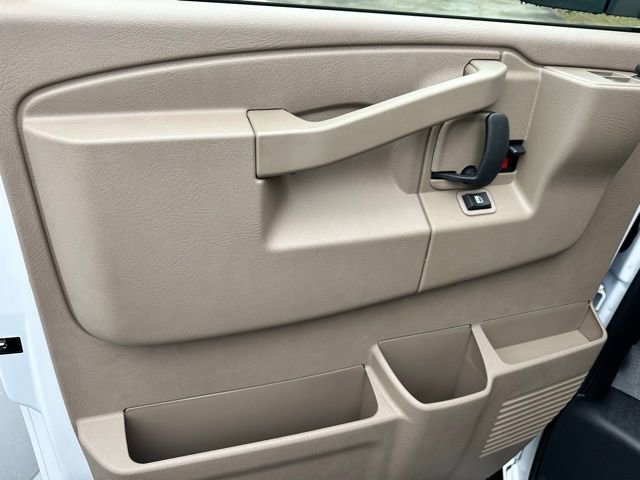2025 Chevrolet Express Cargo Work Van - Photo 20