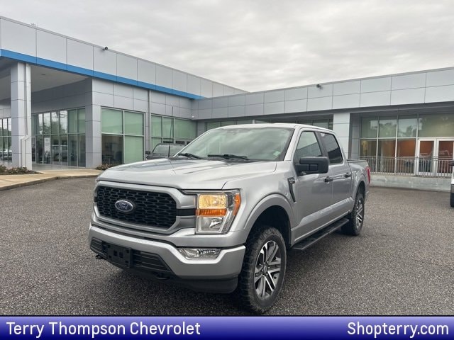 2022 Ford F-150 XL's photo