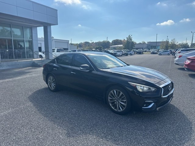 2018 Infiniti Q50 3.0t LUXE photo 3