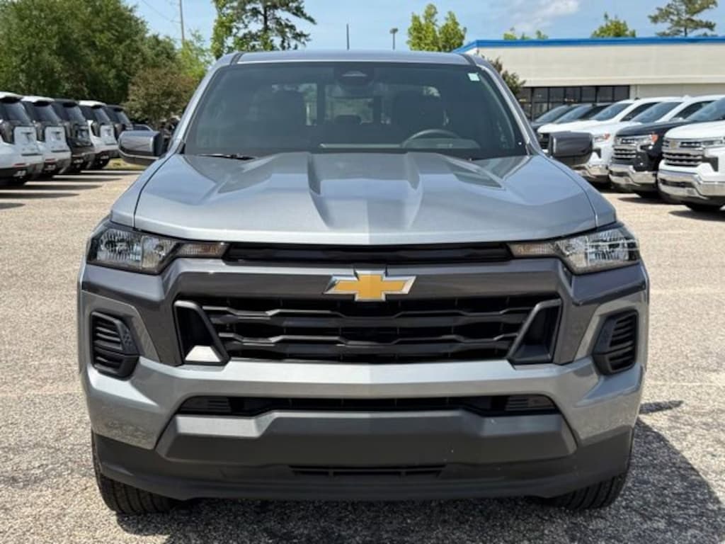 Used 2025 Chevrolet Colorado WT/LT Truck Crew Cab
