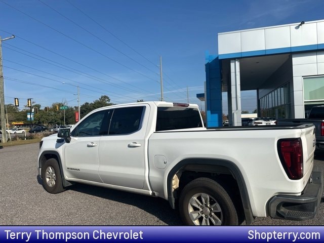 2022 GMC Sierra 1500 SLE's photo