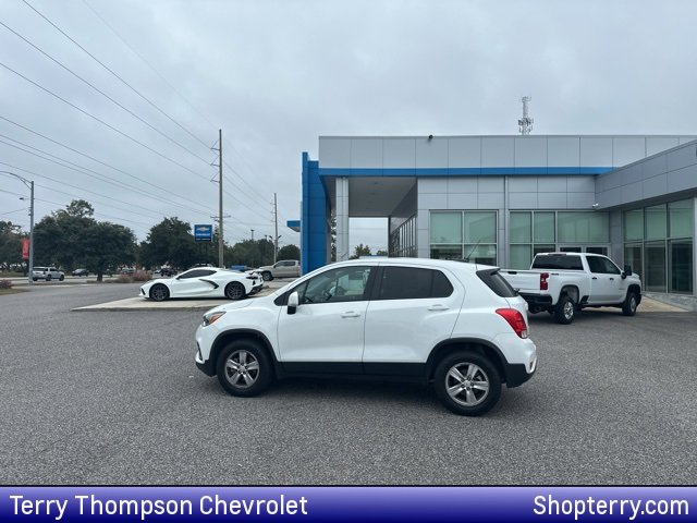 2021 Chevrolet Trax LS's photo