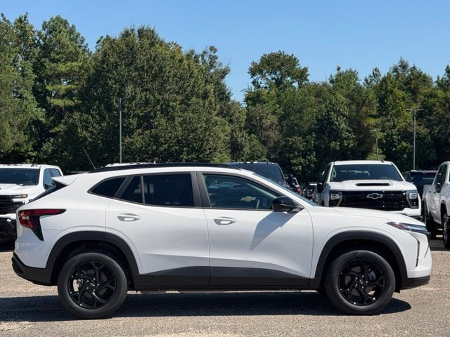 2026 Chevrolet Trax LT - Photo 6