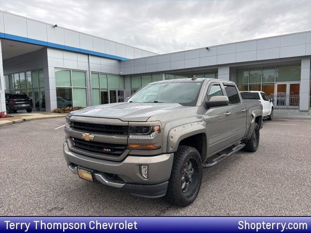 2017 Chevrolet Silverado 1500 LT Z71 4X4 Crew Cab Short Box's photo