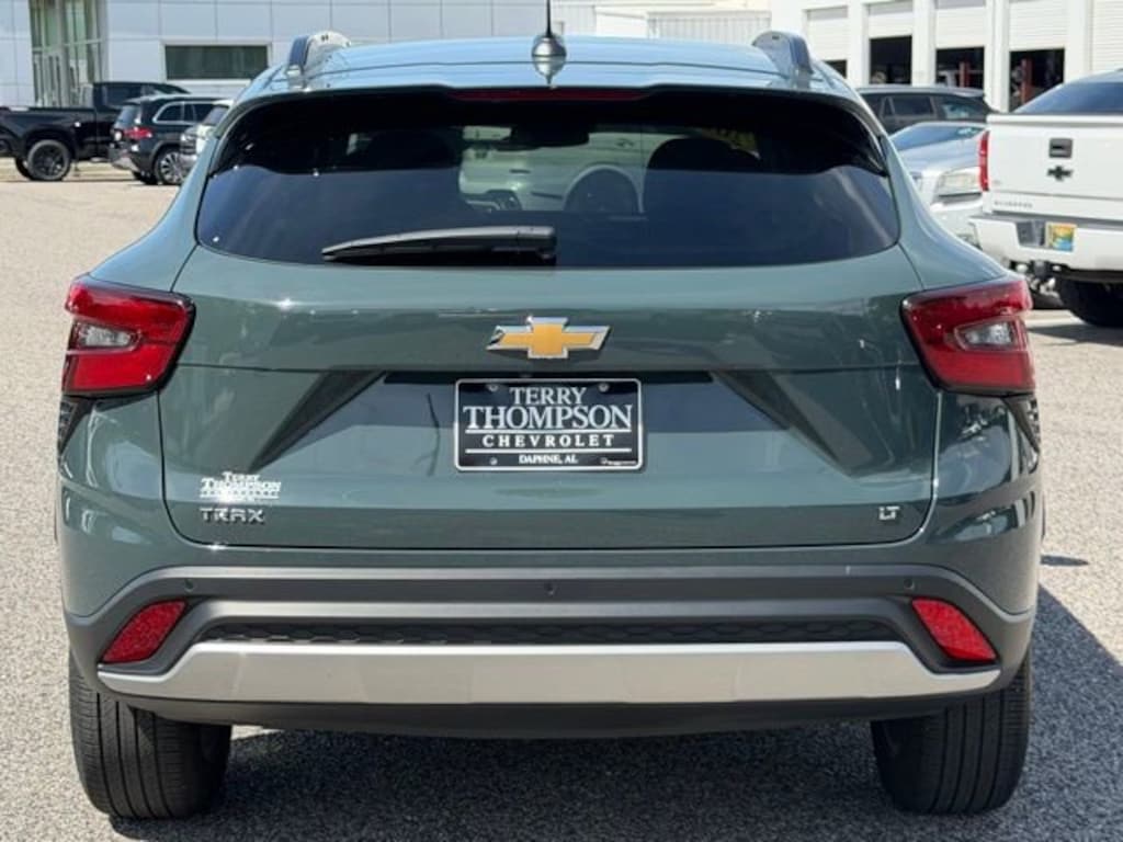Used 2025 Chevrolet Trax LT SUV