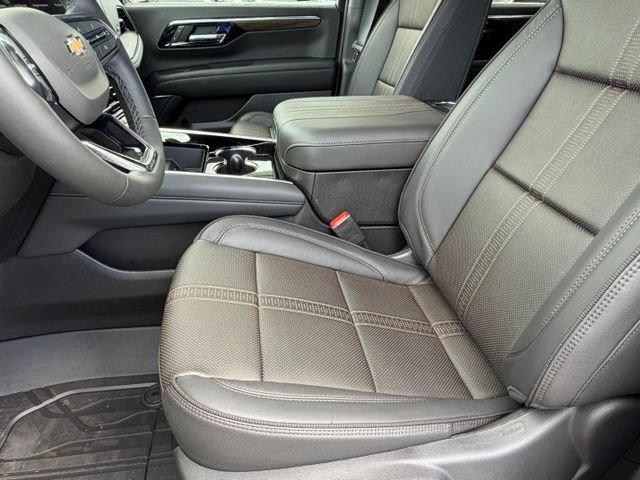 2026 Chevrolet Suburban High Country - Photo 13