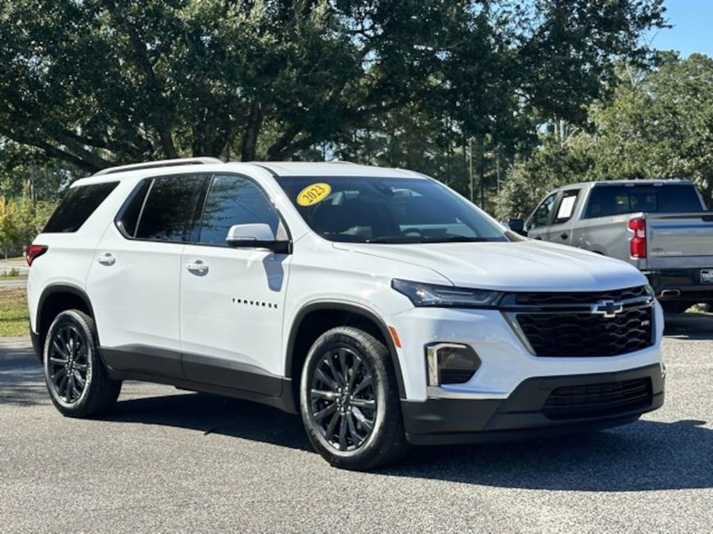 Used 2023 Chevrolet Traverse RS SUV