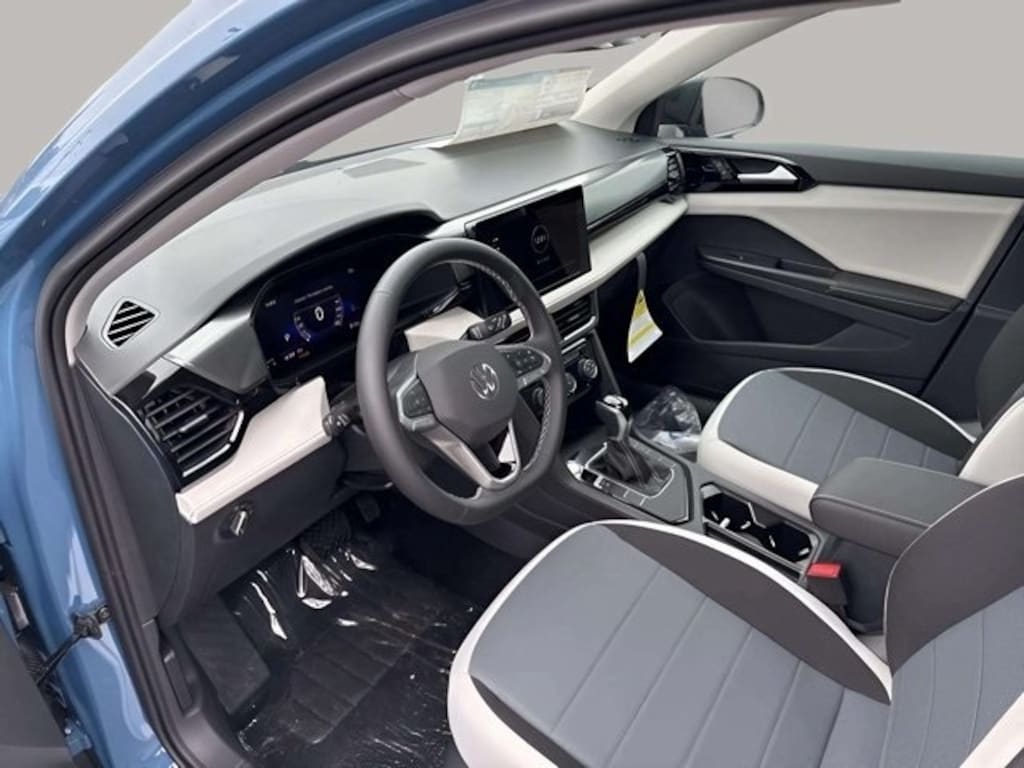 New 2025 Volkswagen Taos 1.5T S SUV