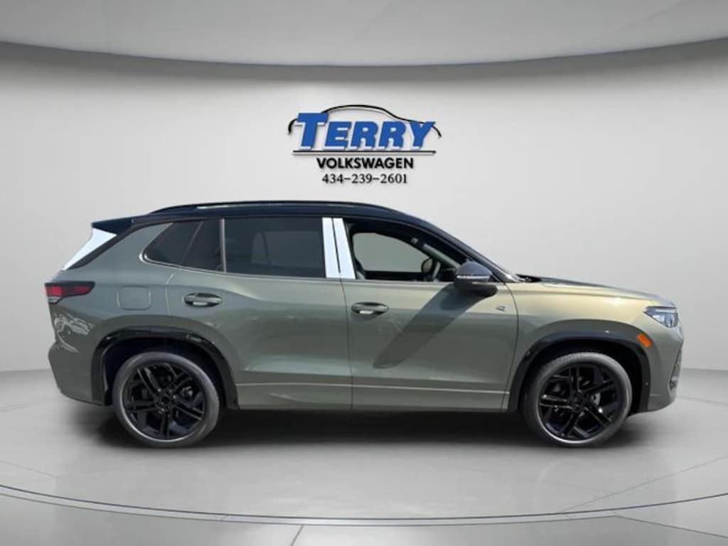 New 2026 Volkswagen Tiguan 2.0T SE R-Line Black SUV