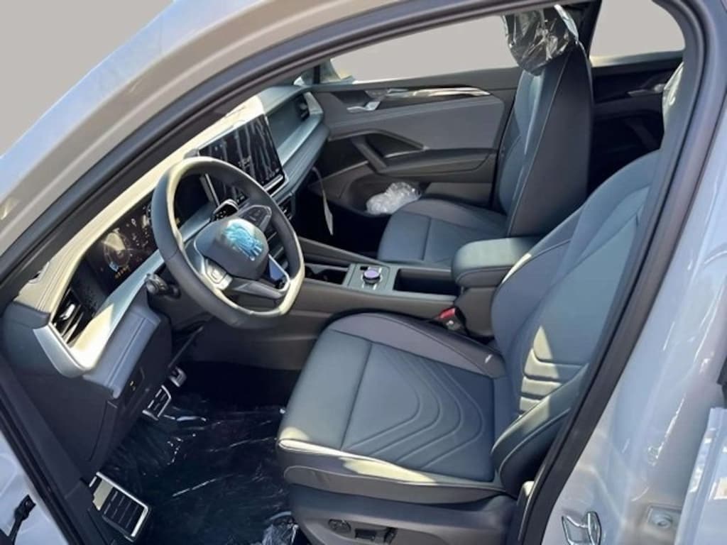 New 2026 Volkswagen Tiguan 2.0T SE R-Line Black SUV