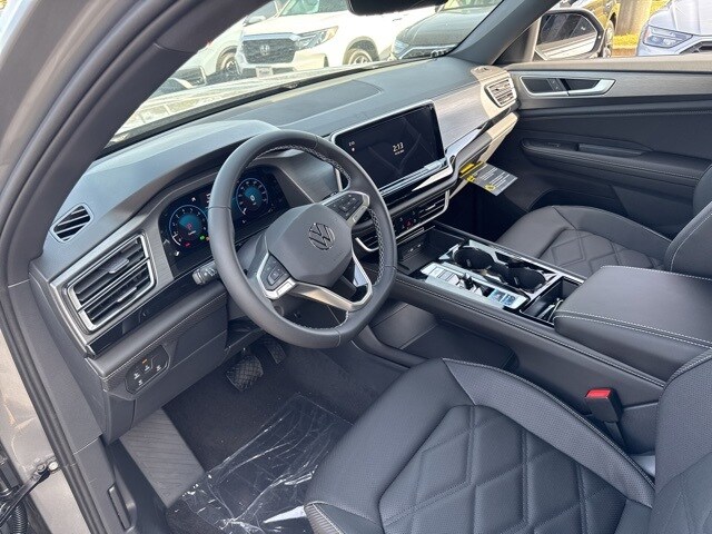 2026 Volkswagen Atlas Cross Sport SE Technology photo 3