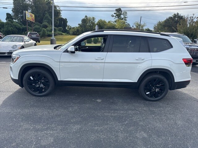 2026 Volkswagen Atlas SE Technology photo 2