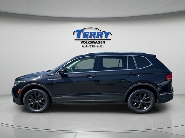 2024 Volkswagen Tiguan SE photo 3