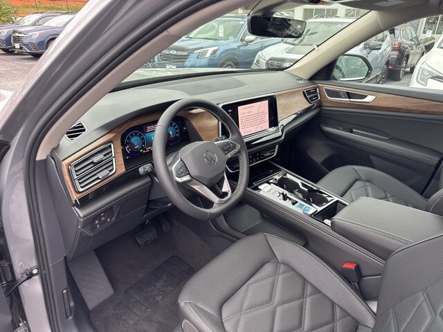 2026 Volkswagen Atlas SE Technology photo 3
