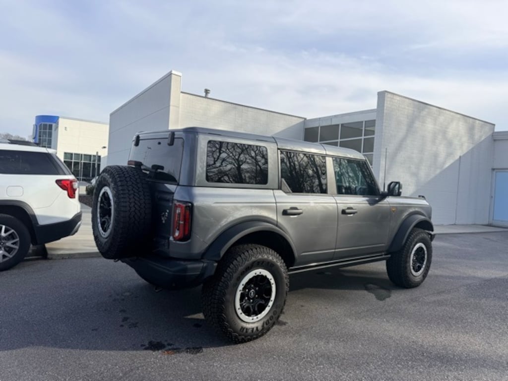 Used 2025 Ford Bronco Badlands SUV