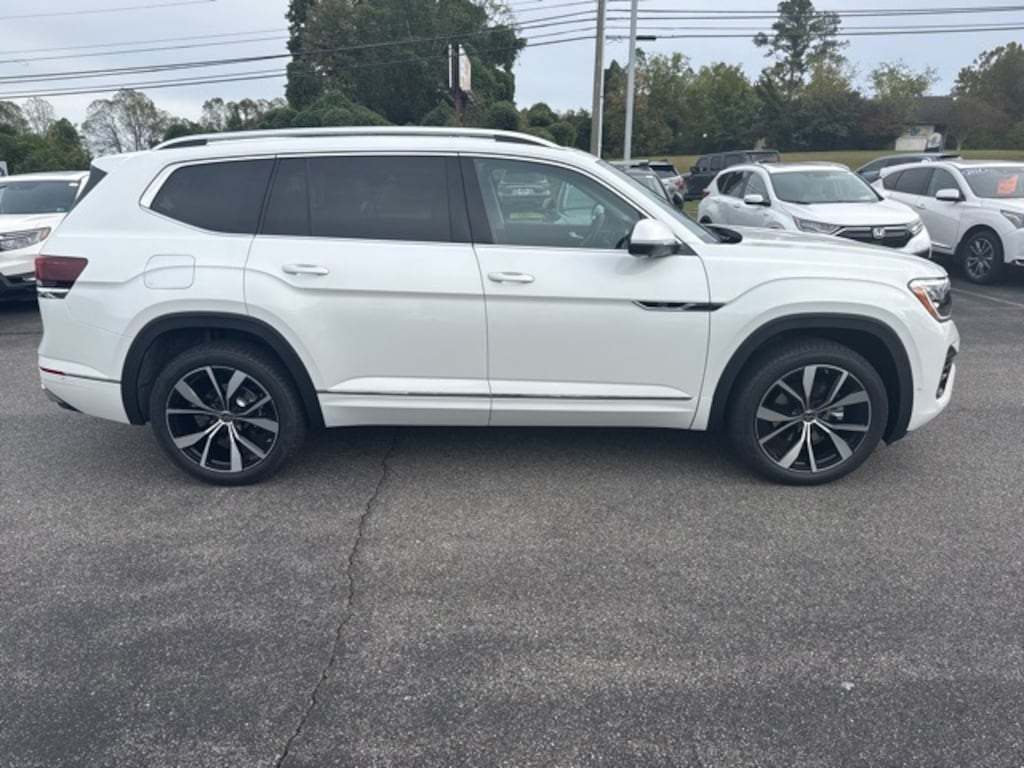 New 2026 Volkswagen Atlas 2.0T SEL Premium R-Line SUV