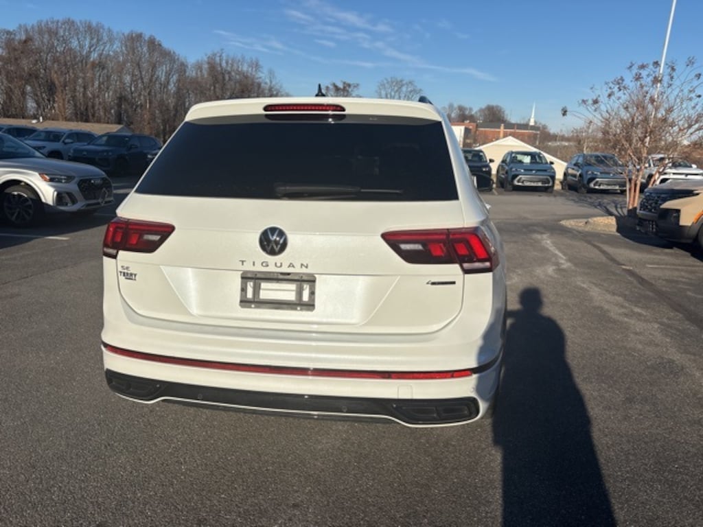 Used 2024 Volkswagen Tiguan 2.0T SE R-Line Black SUV
