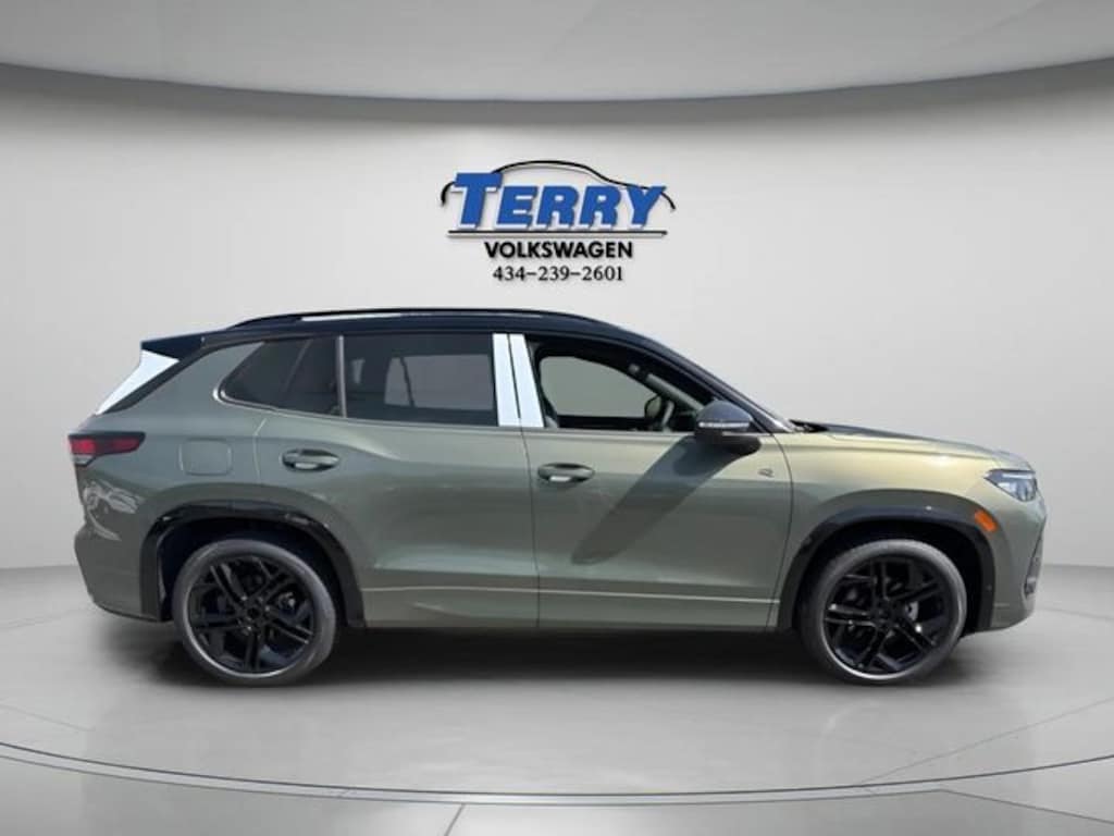 New 2026 Volkswagen Tiguan 2.0T SE R-Line Black SUV