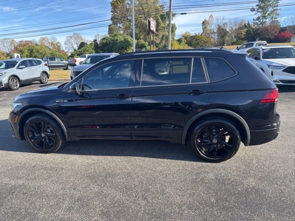 Used 2023 Volkswagen Tiguan 2.0T SE R-Line Black SUV