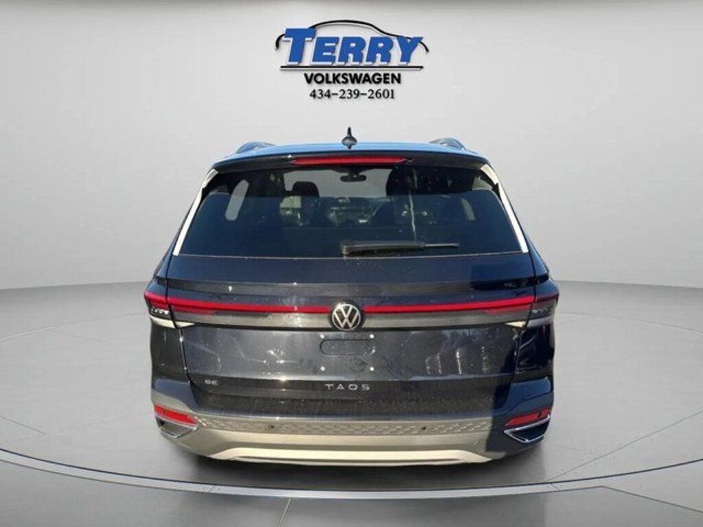 New 2026 Volkswagen Taos 1.5T SE SUV