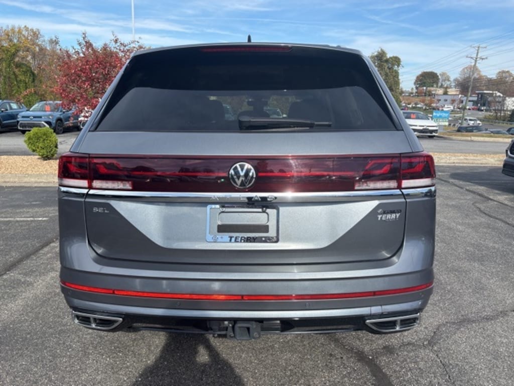Certified 2024 Volkswagen Atlas 2.0T SEL Premium R-Line SUV