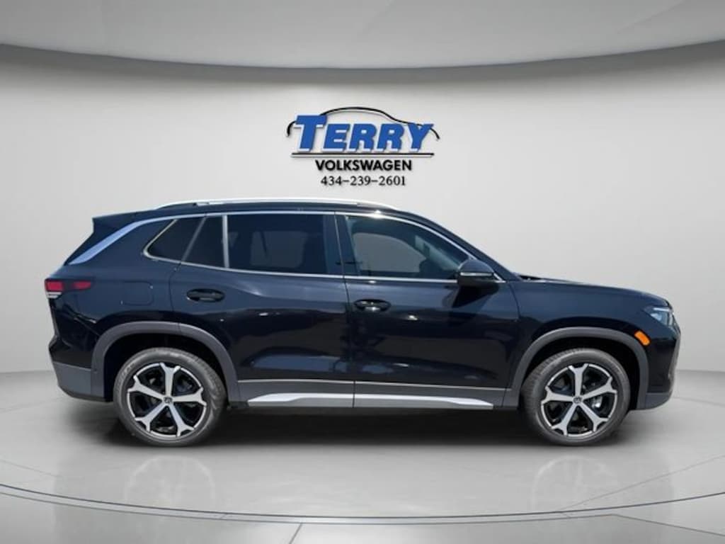 New 2026 Volkswagen Tiguan 2.0T SE SUV