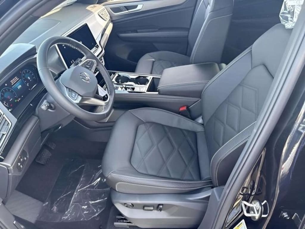 New 2026 Volkswagen Atlas Cross Sport 2.0T SE w/Technology SUV