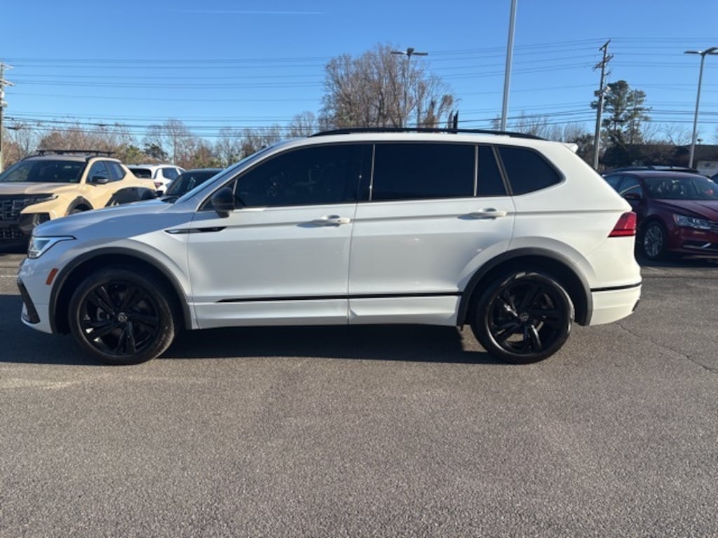 Used 2024 Volkswagen Tiguan 2.0T SE R-Line Black SUV