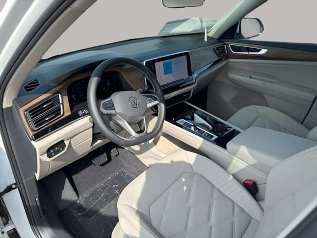 New 2025 Volkswagen Atlas 2.0T SE w/Technology SUV