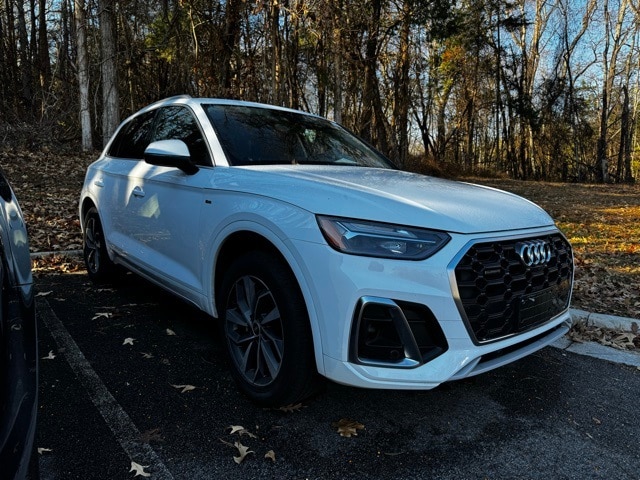 2023 Audi Q5 Premium Plus's photo