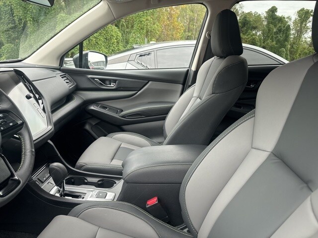2024 Subaru Ascent Onyx Edition photo 3