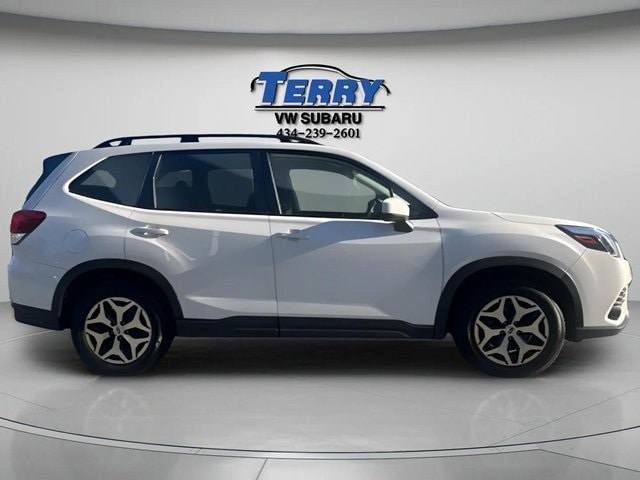 2024 Subaru Forester Premium's photo