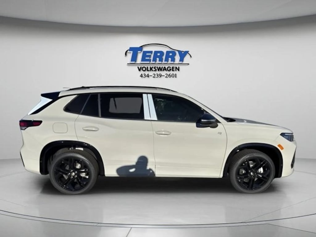 New 2026 Volkswagen Tiguan 2.0T SE R-Line Black SUV