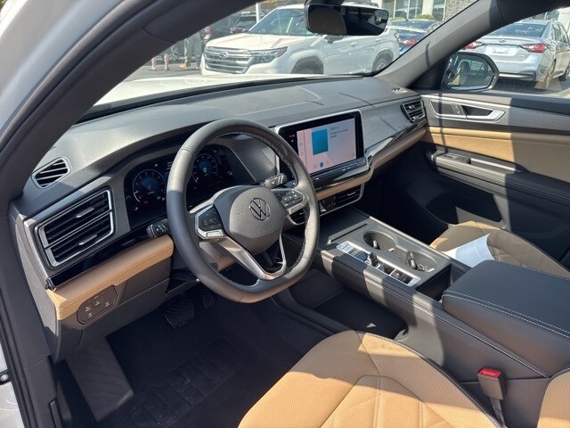 2026 Volkswagen Atlas Cross Sport SE photo 4