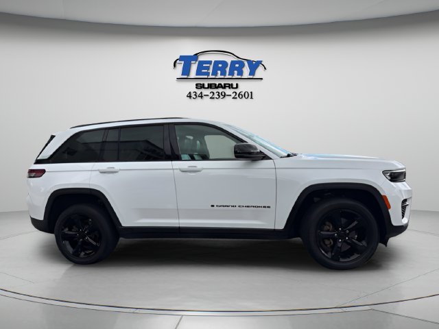 2023 Jeep Grand Cherokee Laredo SUV