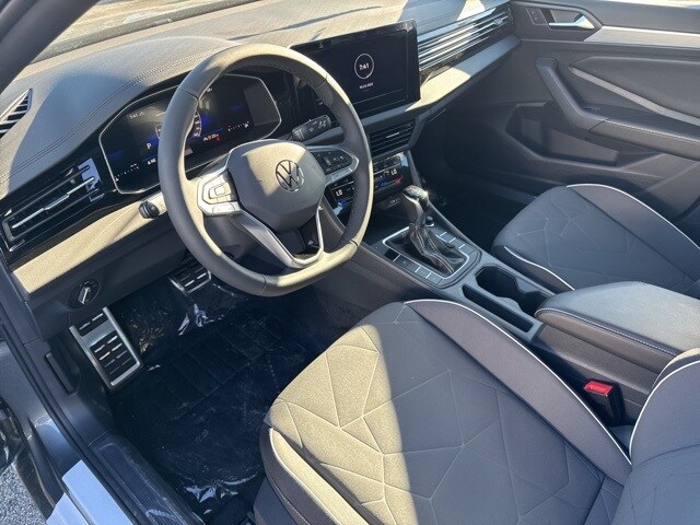 2026 Volkswagen Jetta 1.5T Sport photo 4