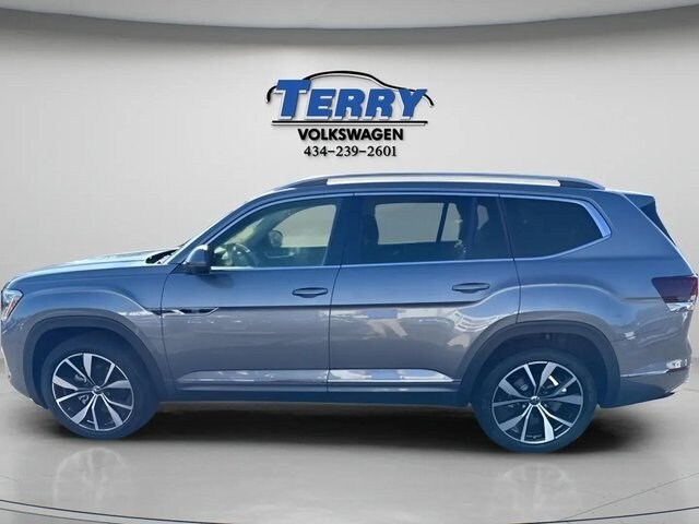 2025 Volkswagen Atlas SEL Premium R-Line photo 2