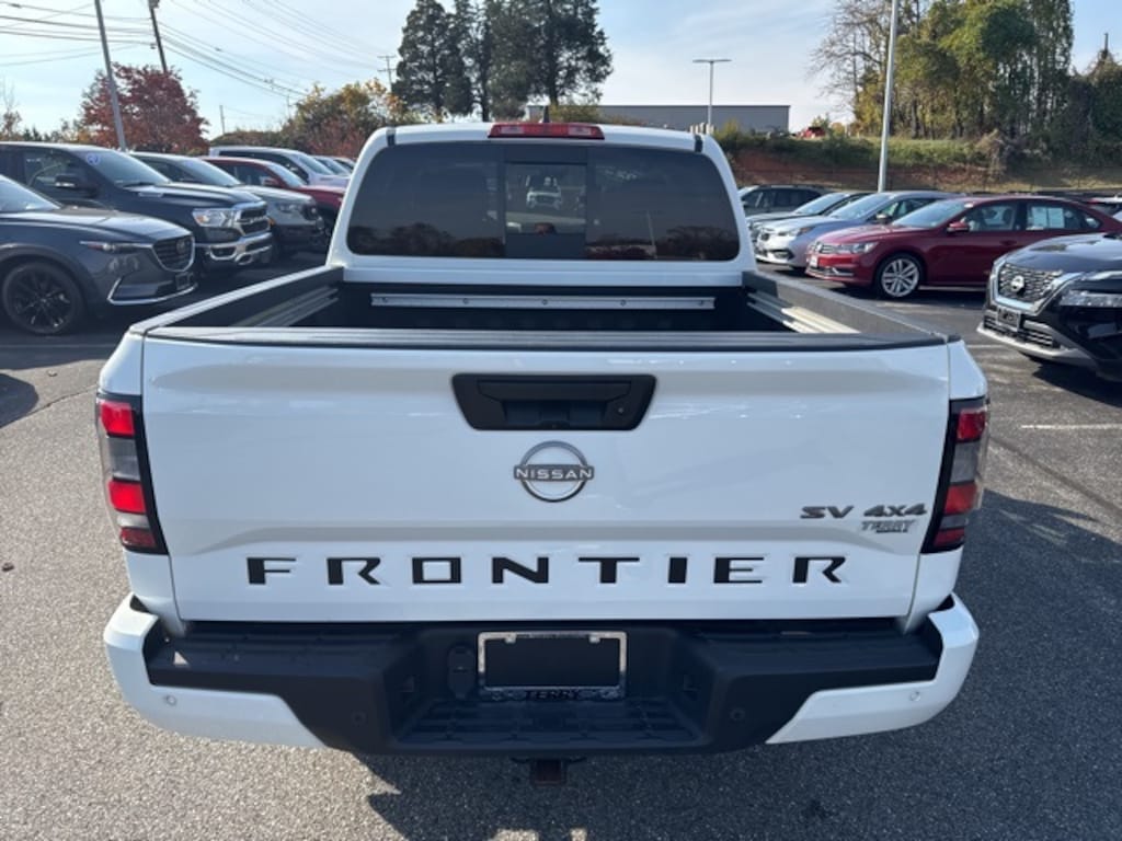 Used 2023 Nissan Frontier SV Truck Crew Cab